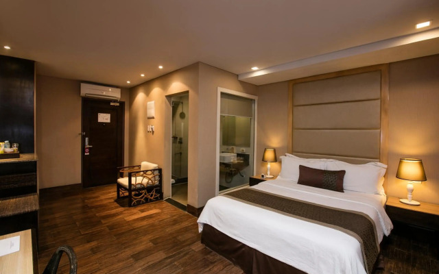 Goldberry Suites & Hotel Mactan