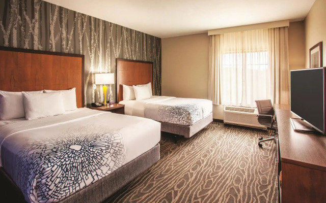 La Quinta Inn And Suites Duluth