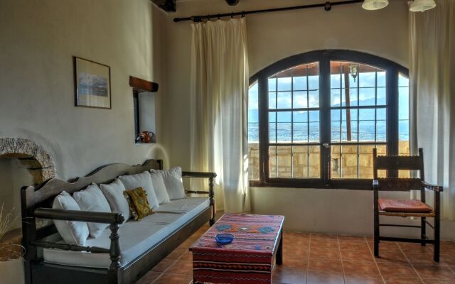 Anna-Malai Traditional Cretan Villa