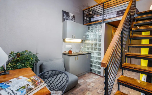 Mezzanine Hotel