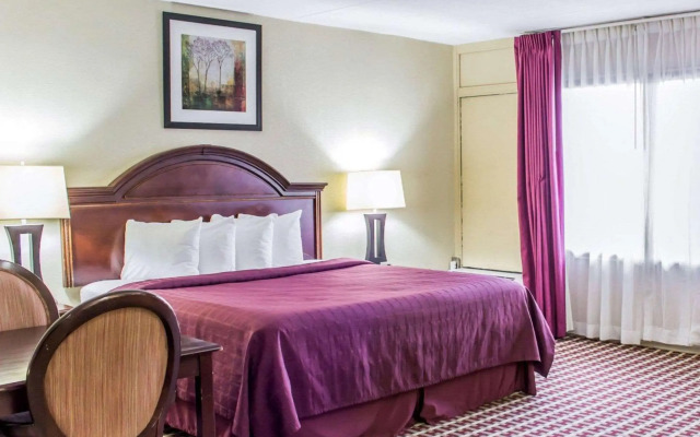 Rodeway Inn & Suites