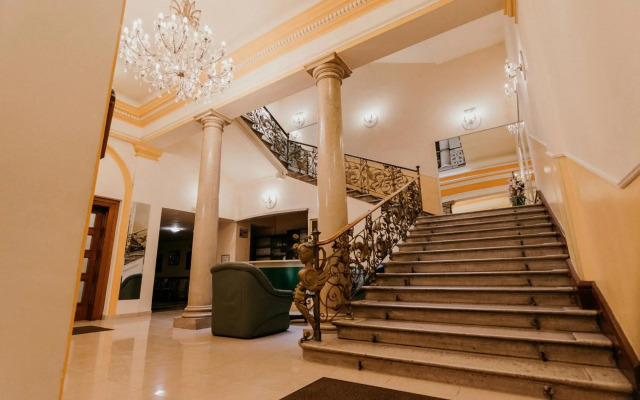 Tisza Hotel