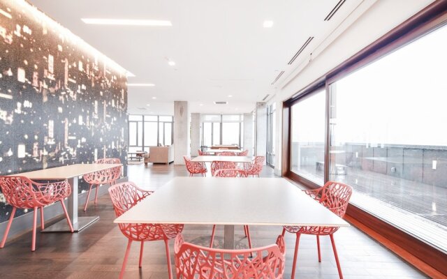 Global Luxury Suites at Seaport