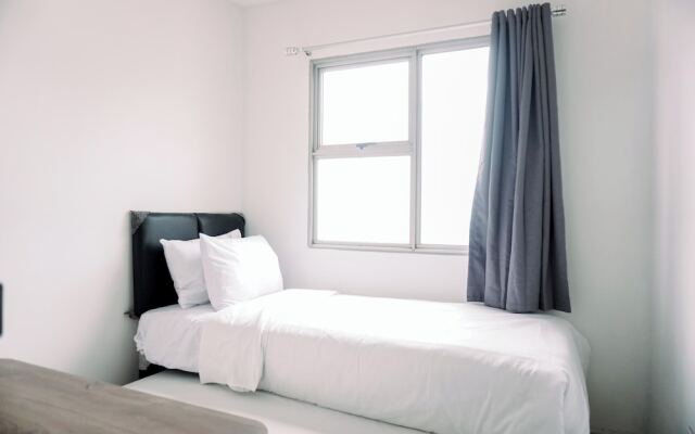 Comfort And Homey 2Br Belmont Residence Puri Apartment
