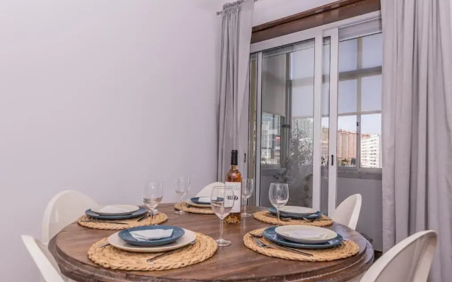 Cozy 3 bedroom apartment in front of the subway