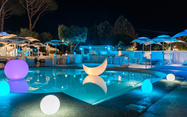 Relais Freedom Club