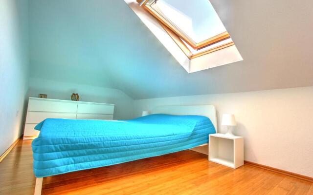 Beachfront Apartment. 2xAC & BIKES