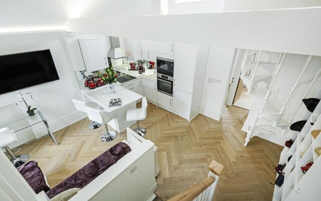Top Floor Flat - Mimosa Street