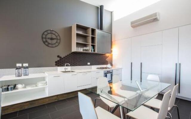 Magnificent Apartment + FREE car park near CBD