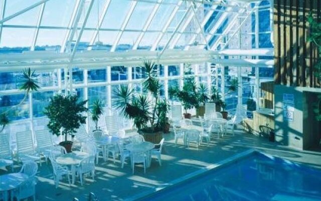 Four Sails Resort