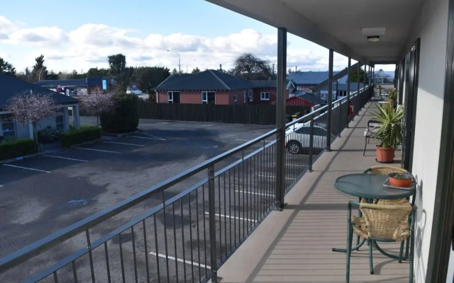 Darfield Motel