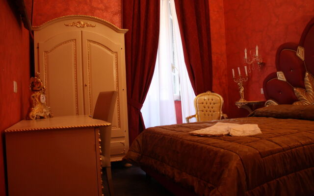 Pope's Suites