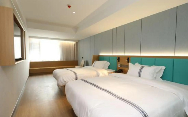 Qingmu Hotel (Nanjing Xinjiekou Hanzhongmen Subway Station)