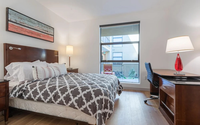 Gorgeous Hollywood Living - 1 Bedroom