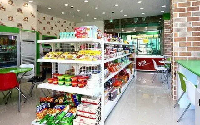 Gyeongju Come&Play Pension