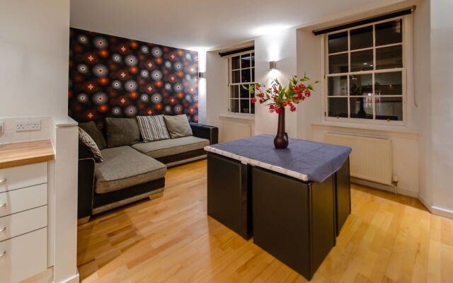Stylish & Spacious Grassmarket 2bed/2bath