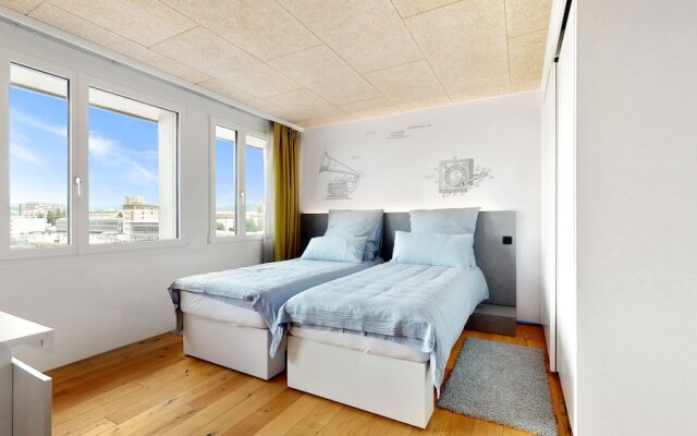 Evi's Home Hotel & Apartments