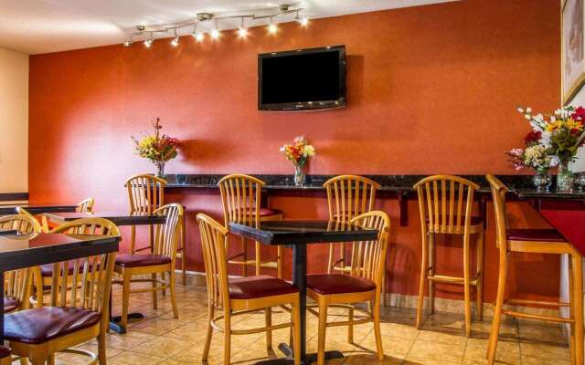 Econo Lodge Freeport - Brunswick Area