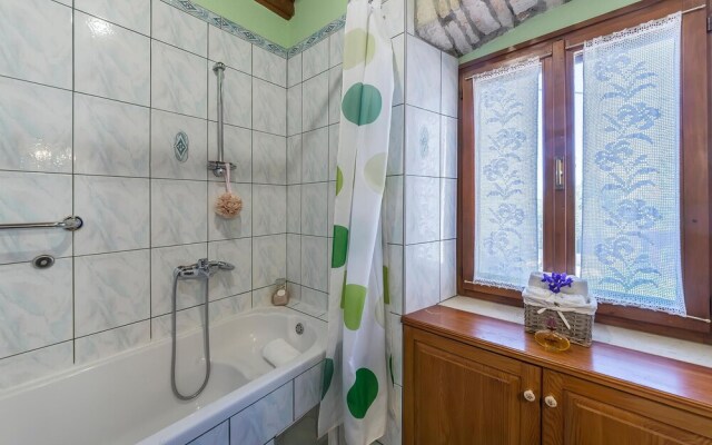 Amazing Home in Pula With 4 Bedrooms and Wifi
