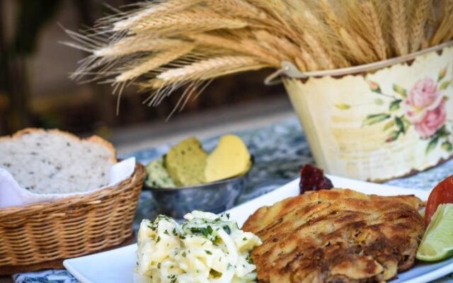 Hotel y Restaurant Austria