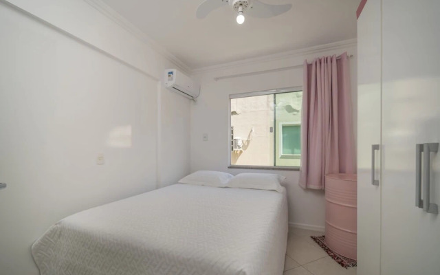896 - Cobertura com piscina e vista mar