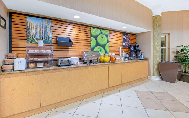 La Quinta Inn & Suites by Wyndham Sherman