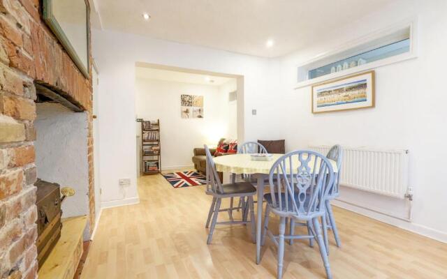 Dolphin House, Emsworth