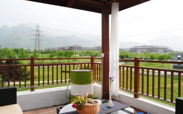 Floral Hotel·Vaguely Nanshan Hot Spring Courtyard Hotel