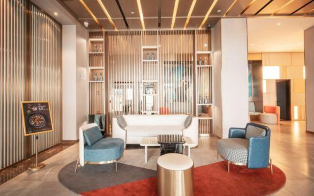 Crystal Orange Qidong Hongxing Life Plaza