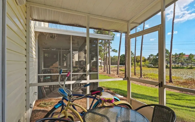 Summer Lake Townhomes 17