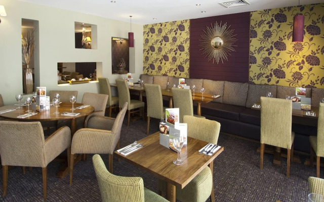 Premier Inn Bristol Cribbs Causeway - M5 J17