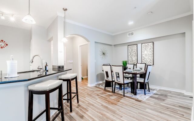 Modern Uptown Dallas Stay by Amyfinehouse
