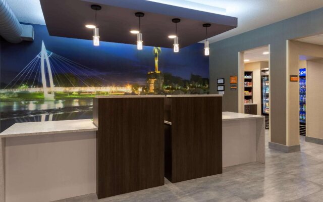 La Quinta Inn & Suites by Wyndham West Memphis