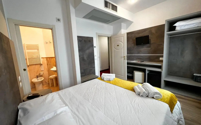 Hotel Joli