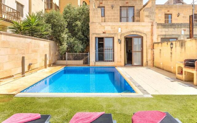 Ta Lucija 2 Bedroom Villa With Private Pool