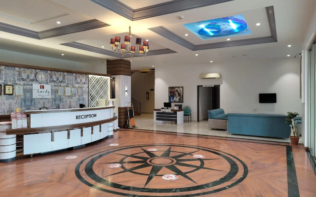Lion Lords Inn Rajula – Lobby – Rajula
