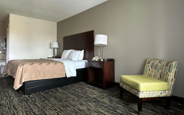 Quality Inn Calhoun North I-75