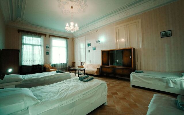 old adishi guest house