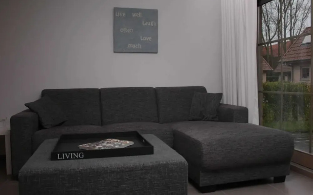 Lovely Holiday Home in Adinkerke With Fenced Garden
