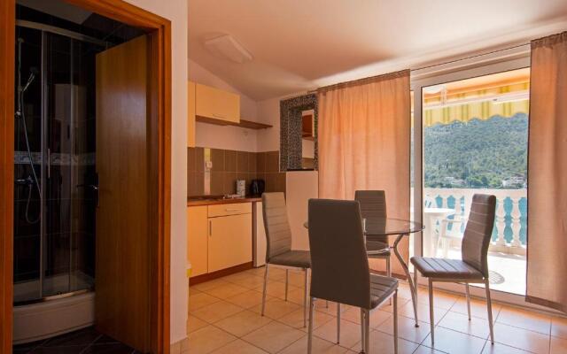 Dani Apartments