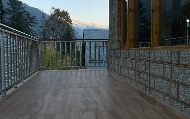 Universal Guest House