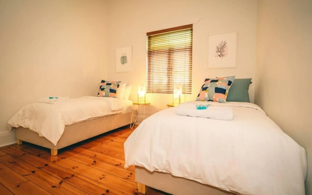 Treasure on Bagot-Free Wifi/Netflix-Close to CBD