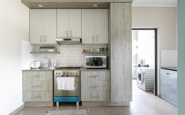 Jacana Estate, The Gem