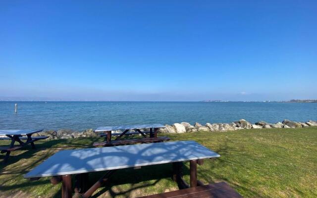 Apartment with Garden and Grill - Green Residence Sirmione