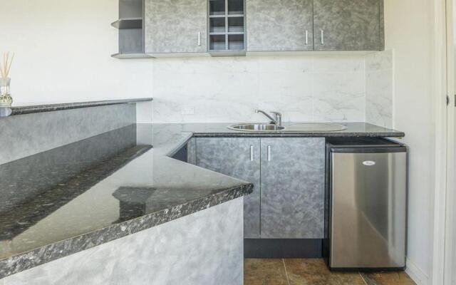 Wooroonga Crescent 4