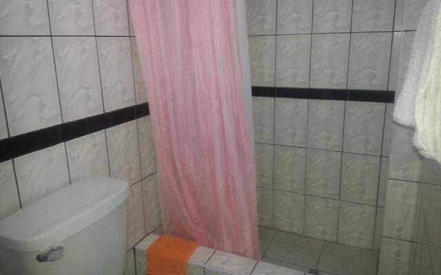 Hostal Praga Inn