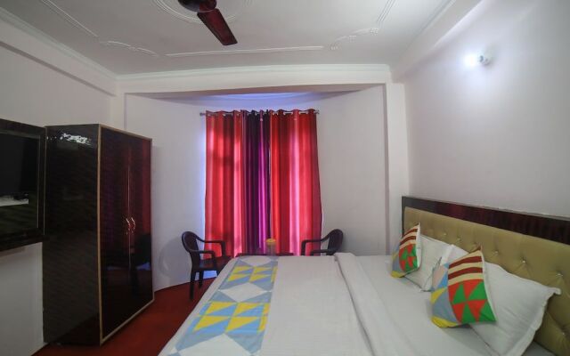 OYO 18419 Home Cozy Stay Near Mall Road