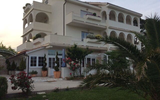 Apartments Petar