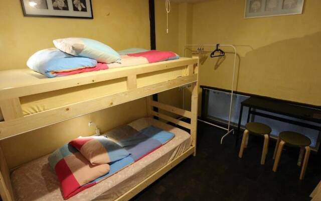 YOKO House - Hostel