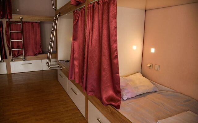 Parasat Hostel